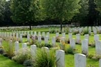 oorlogsbegraafplaats Hotton in België / Bron: sodraf