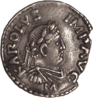 Een afbeelding van Karel de Grote geslagen op een middeleeuwse munt / Bron: PHGCOM, Wikimedia Commons (CC BY-SA-3.0)