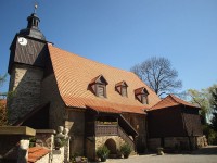 De kerk in Dorheim waar Johann Sebastian en Maria Barbera elkaar hun jawoord gaven / Bron: Mazbln, Wikimedia Commons (CC BY-SA-3.0)