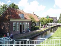 Huisjes uit Hoorn en Zwaag / Bron: Malis, Wikimedia Commons (Publiek domein)